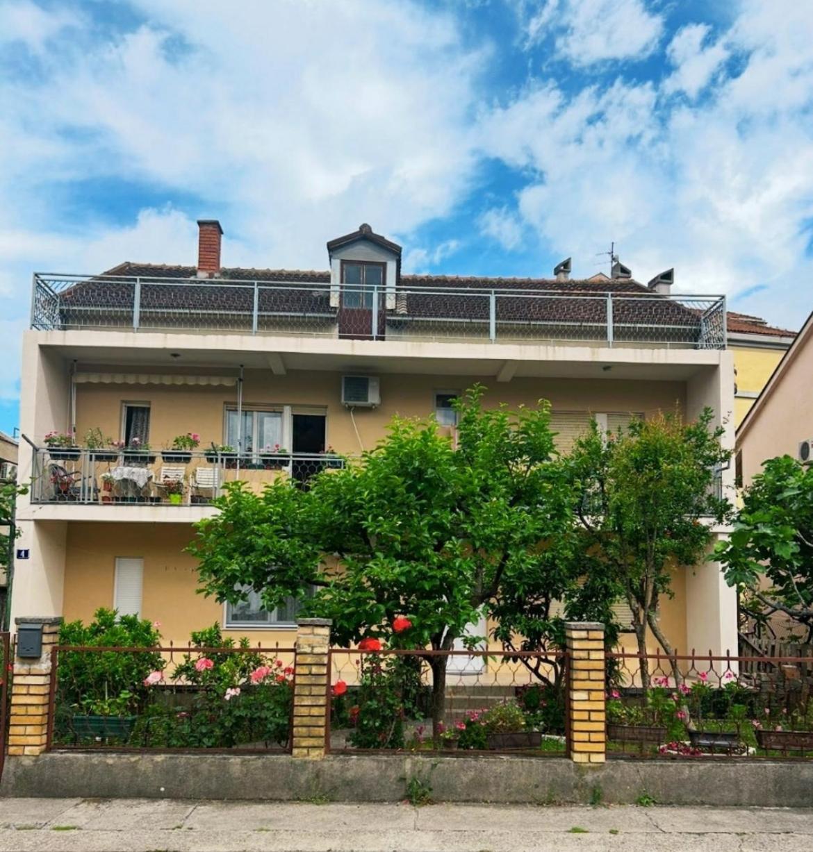 Готель Prestige 4 Подгориця Екстер'єр фото